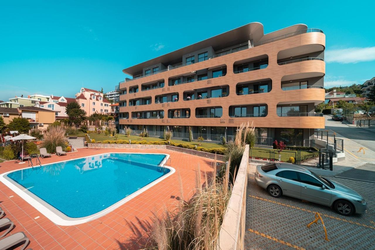 Nobile Apartment - Coral Residence Complex With Parking & Pool Varna Exteriör bild