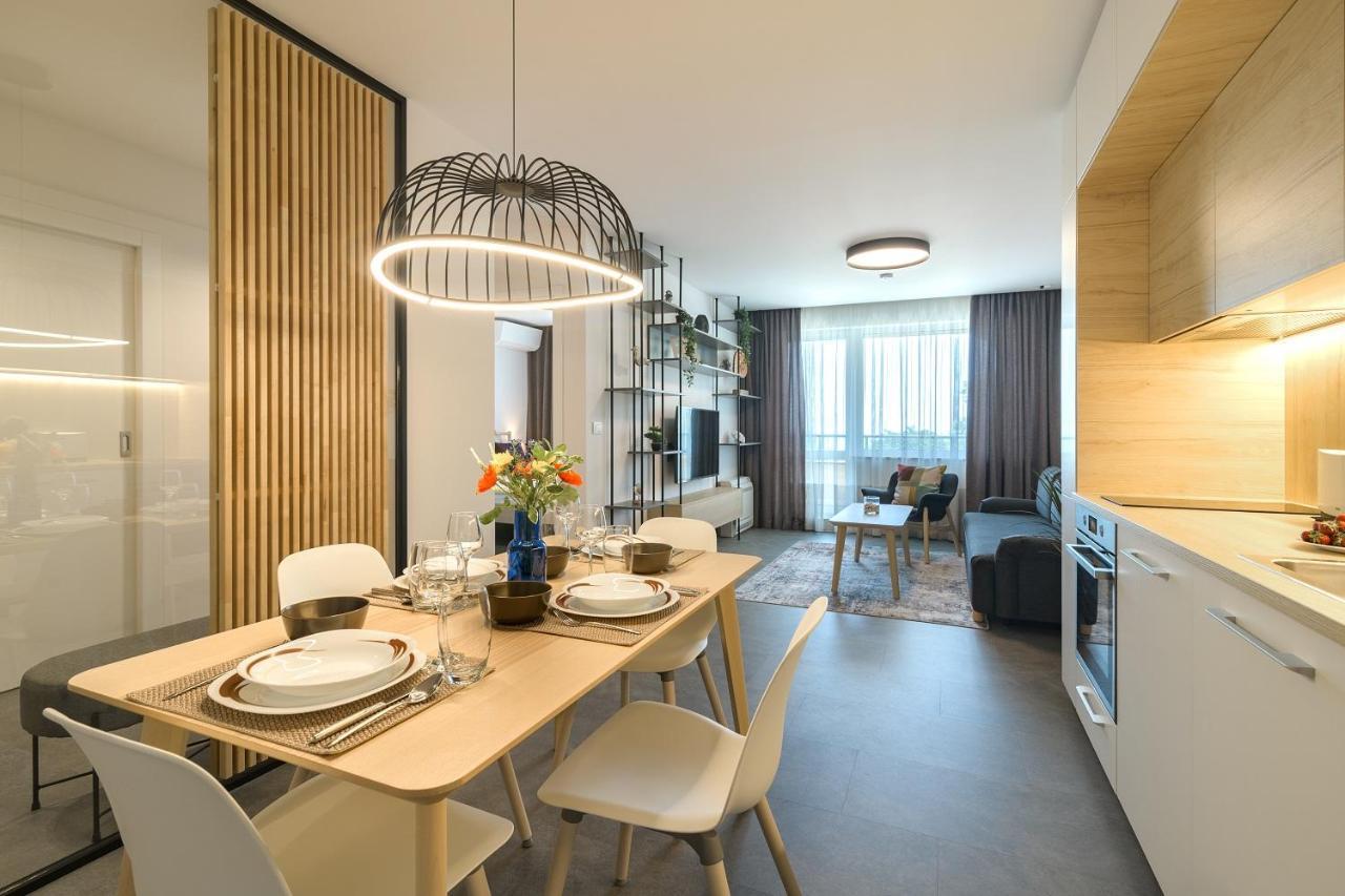 Nobile Apartment - Coral Residence Complex With Parking & Pool Varna Exteriör bild